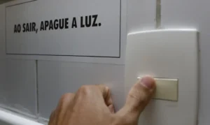 Leia mais sobre o artigo Nova tarifa social de energia elétrica passa a valer neste sábado