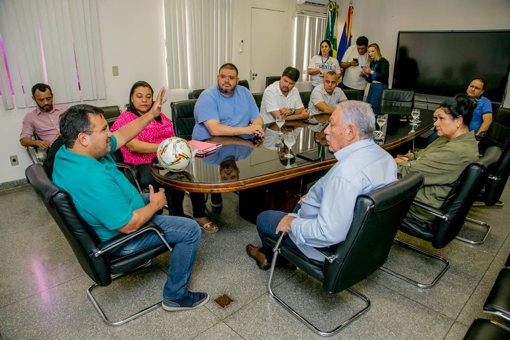 Leia mais sobre o artigo Parceria entre Prefeitura e FFMS quer fortalecer projetos esportivos em Corumbá