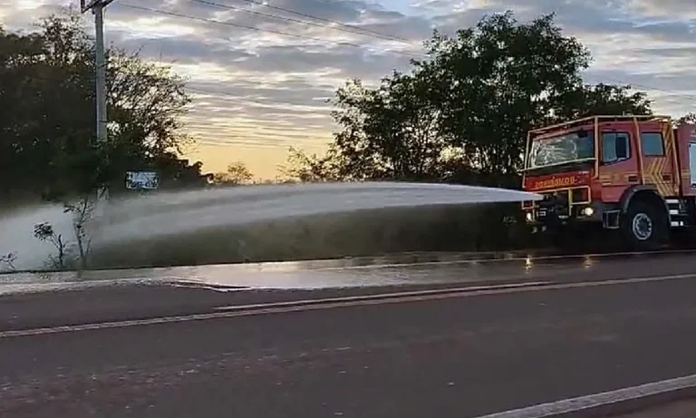 Quatro focos de incêndio em vegetação foram registrados em Corumbá nas últimas 24h. Bombeiros reforçam alerta no período de estiagem.