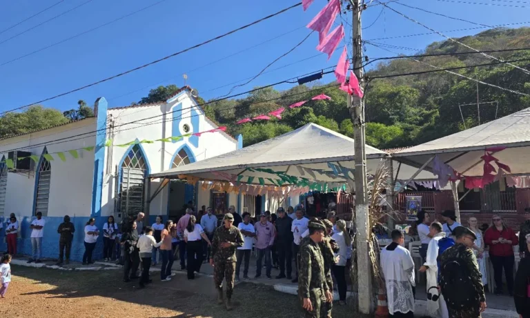 Tradição e fé marcam homenagens a Nossa Senhora do Carmo em Forte Coimbra