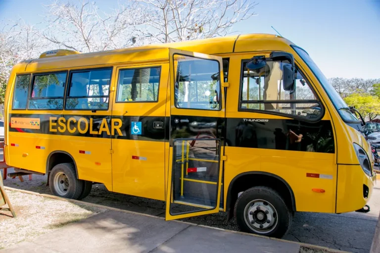 novo ônibus escolar