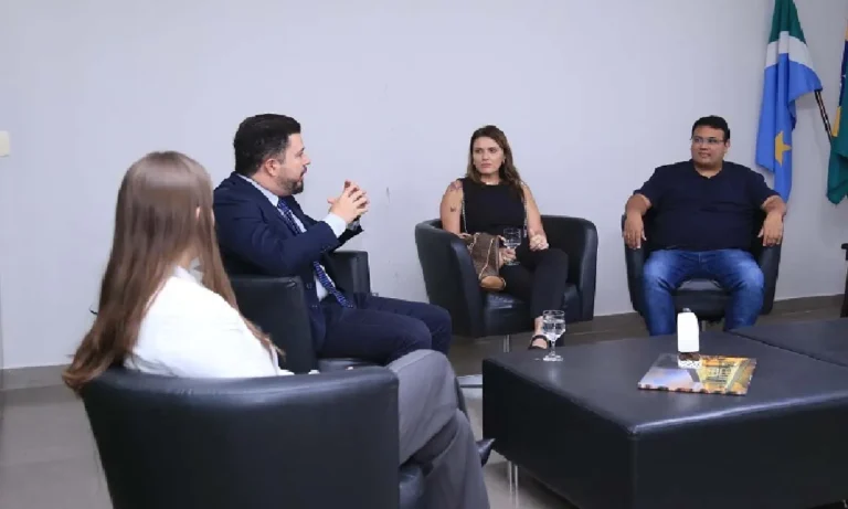 Receita Federal avalia digitalização do controle aduaneiro no Posto Esdras, em Corumbá, para agilizar fluxo de veículos na fronteira com a Bolívia.