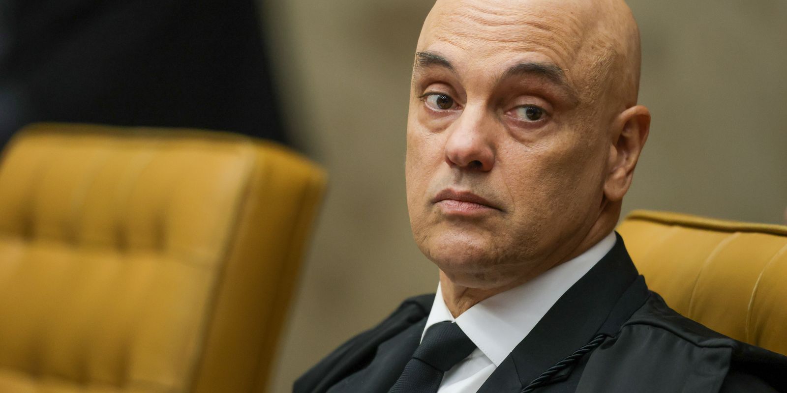 Trama golpista Moraes pede data para julgamento de Bolsonaro e