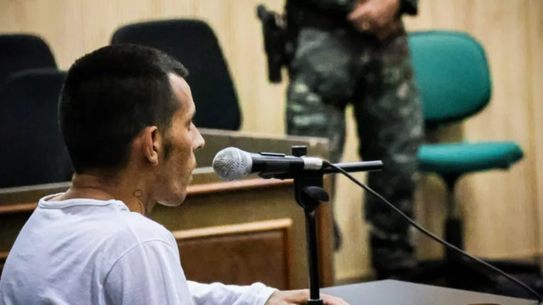 Feminicídio em Campo Grande resulta em condenação de 37 anos e perda do direito legal sobre os filhos.