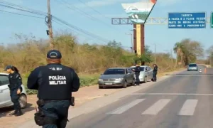 Leia mais sobre o artigo Polícia intercepta menores de idade por direção perigosa em Corumbá