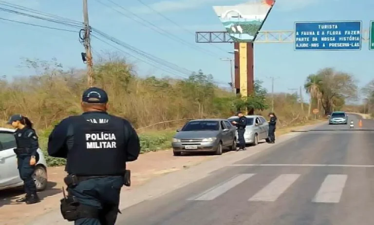Menores são flagrados em direção perigosa com motocicletas em Corumbá e Ladário; veículos foram apreendidos pelo Detran-MS.