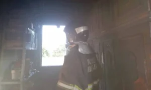Leia mais sobre o artigo Incêndio atinge residência no Centro de Corumbá e mobiliza Corpo de Bombeiros