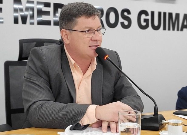 Vereador solicita recuperação urgente de escadaria no Bairro Beira Rio, em Corumbá