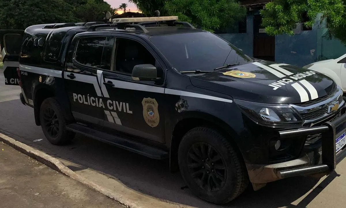 Polícia Civil prende homem acusado de tentativa de roubo em Corumbá após atacar idoso com marreta.