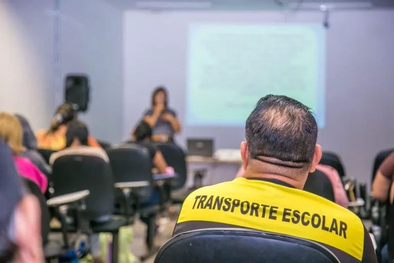 Corumbá conclui capacitação de monitores do transporte escolar com foco inclusivo.