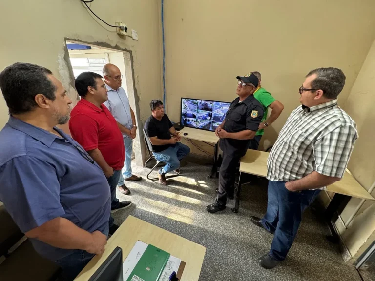 Videomonitoramento Corumbá começa a funcionar na rodoviária, com nove câmeras e previsão de expansão.