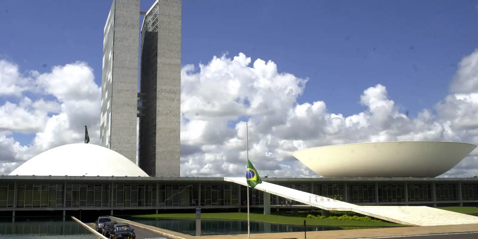 Camara aprova urgencia para oito projetos sobre seguranca publica