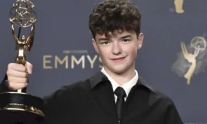 Leia mais sobre o artigo “Adolescência” faz história no Emmy e consagra jovem Owen Cooper