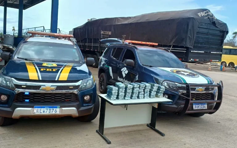 PRF e Receita Federal apreendem 48 kg de cocaína escondidos em carreta durante fiscalização em Corumbá