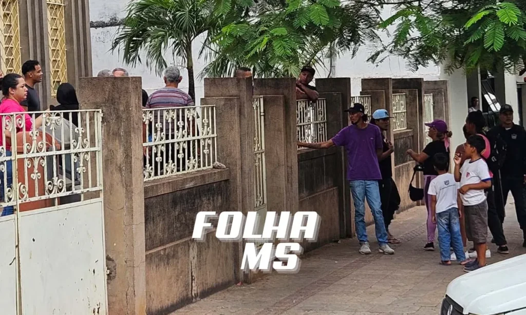 PM intervém em briga de imigrantes no centro de Corumbá 2 casa imigrante2 imigrantes