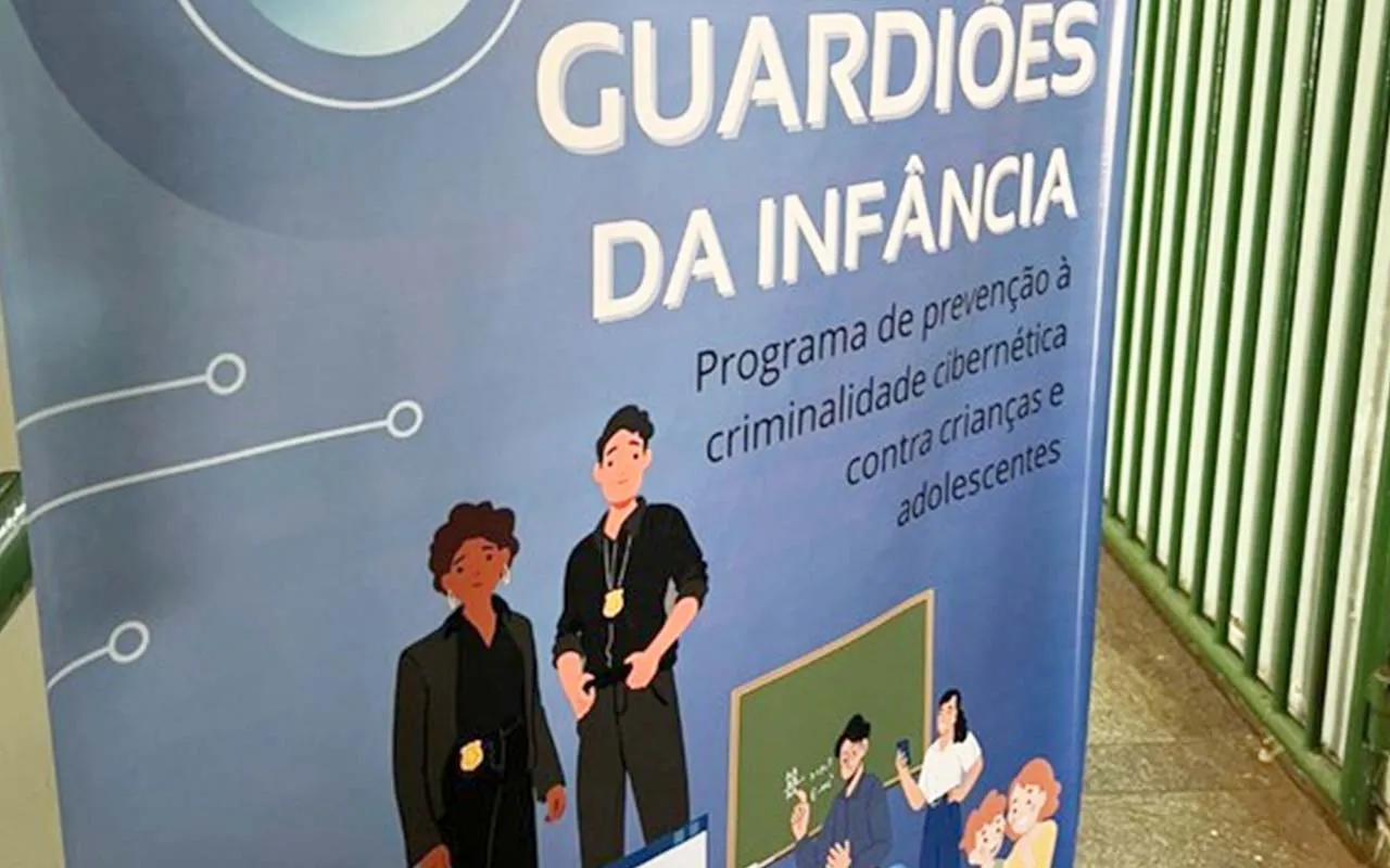 Folha MS - Notícias de Corumbá, Ladário e todo Estado de Mato Grosso do Sul 29 Polícia Federal promove palestra sobre segurança digital em escola de Campo Grande pelo programa Guardiões da Infância.