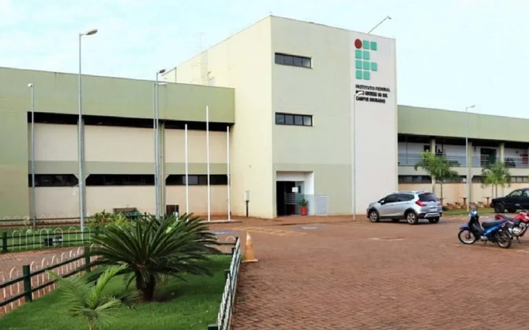 IFMS abre inscrições para professor substituto em Dourados; provas em 18 de outubro e remuneração de até R$ 9.058,29.