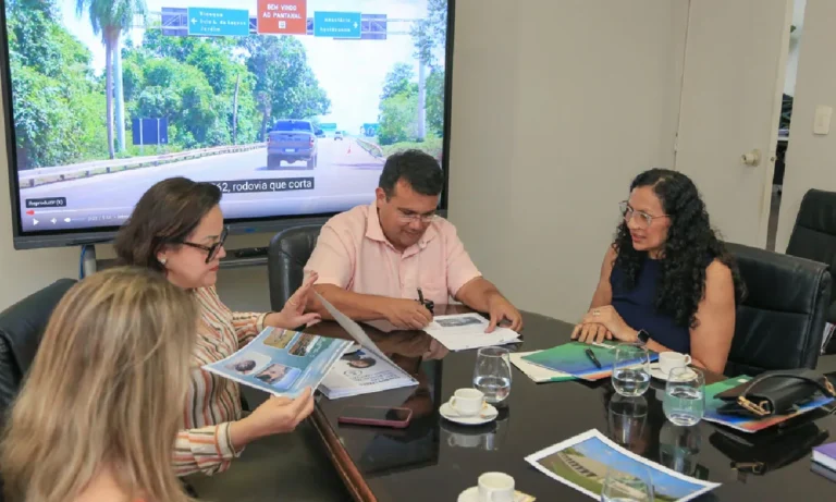 Prefeitura de Corumbá e IFMS firmam convênio para ampliar educação, ciência e tecnologia, beneficiando Corumbá e Ladário