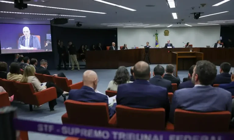 STF: apenas um réu comparece ao 1° dia de julgamento da trama golpista