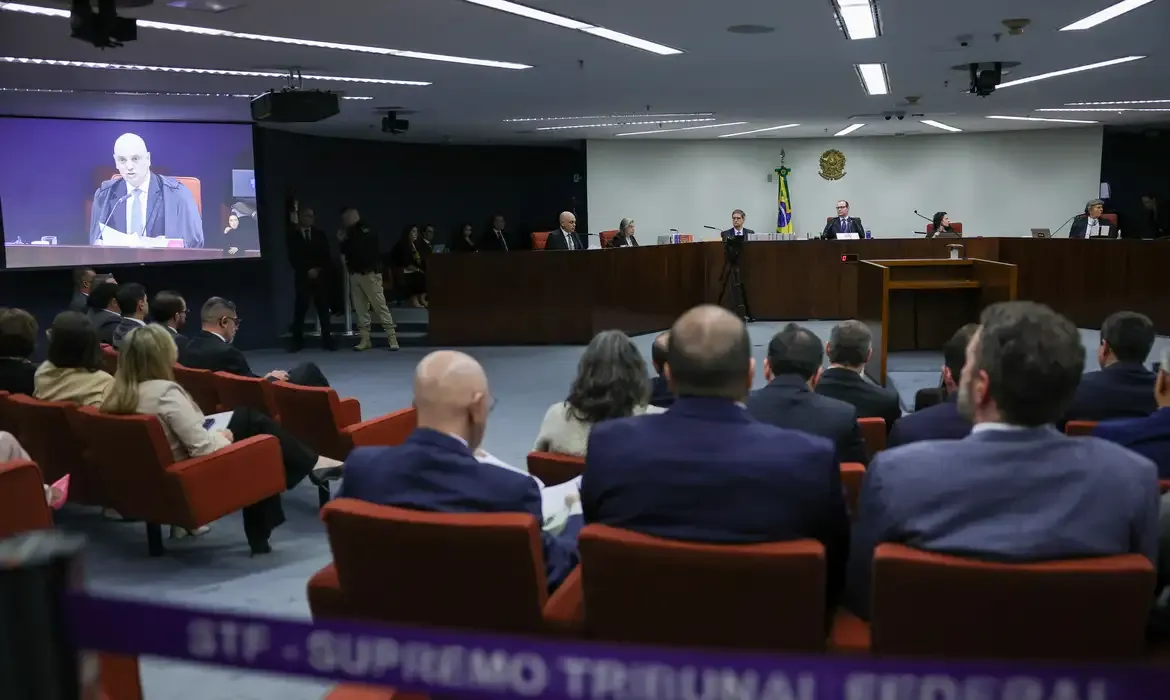 Leia mais sobre o artigo STF: apenas um réu comparece ao 1° dia de julgamento da trama golpista