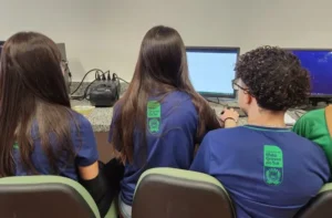 Leia mais sobre o artigo Plataforma inovadora fortalece ensino do inglês para 83 mil alunos das escolas estaduais