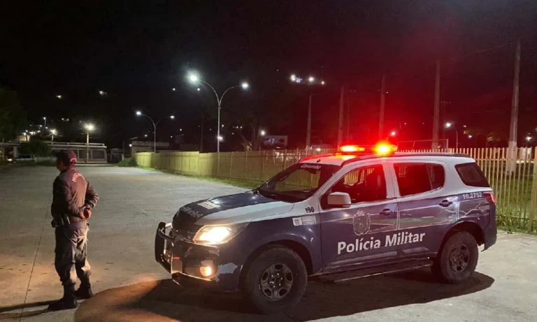 PMMS atende caso de violência doméstica em Corumbá e conduz suspeito à delegacia para providências legais.