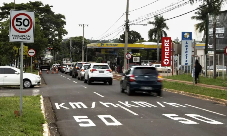 : Liminar suspende multas aplicadas por radares e talonários sem contrato em Campo Grande e permite reembolso a motoristas.