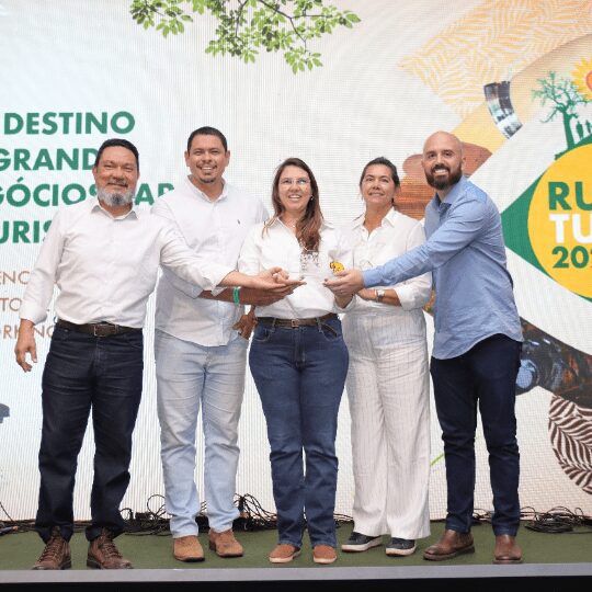 Docentes da UEMS e UFGD vencem prêmio de inovação com uso da Spirulina do Pantanal