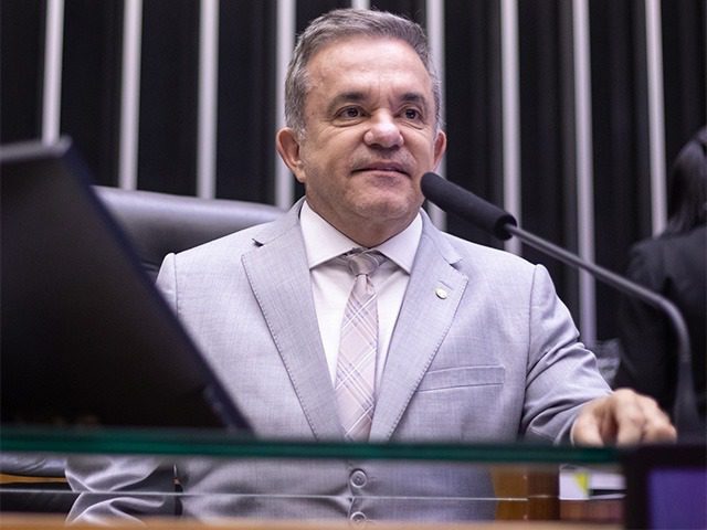 Deputado Vander Loubet fará cirurgia para retirada de câncer de próstata em São Paulo