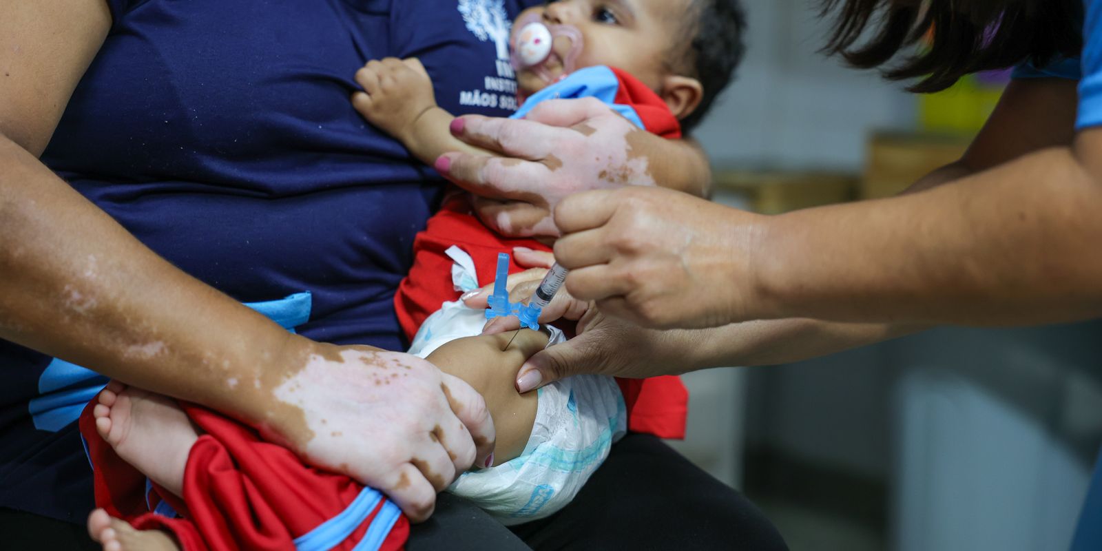 Casos de coqueluche crescem e provocam internacoes e mortes