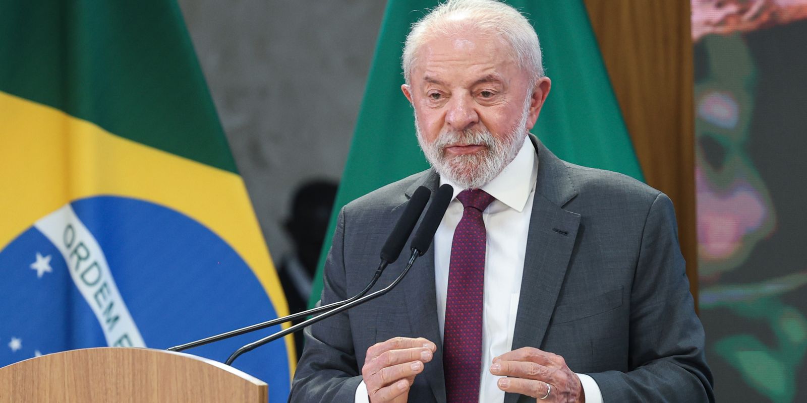 Fome e irma da guerra diz Lula no Forum Mundial