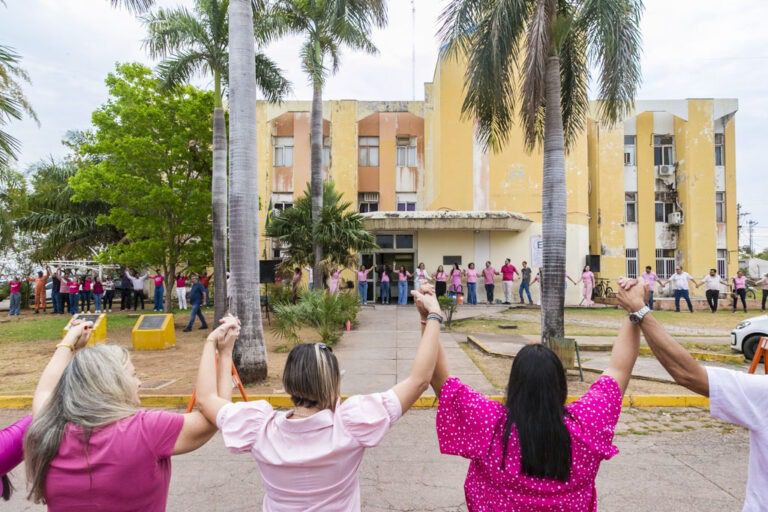 Corumbá abre programação do Outubro Rosa com abraço simbólico ao prédio da Prefeitura