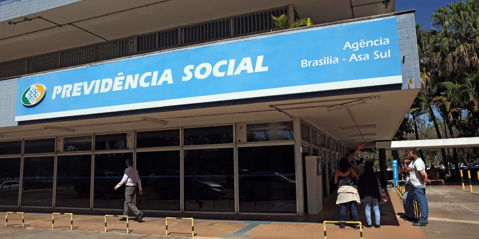 INSS suspende programa de reducao de fila por falta de