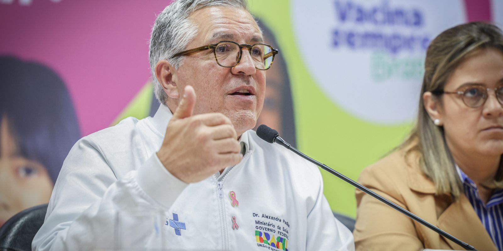 Ministro faz apelo por atualizacao da caderneta vacinal das criancas