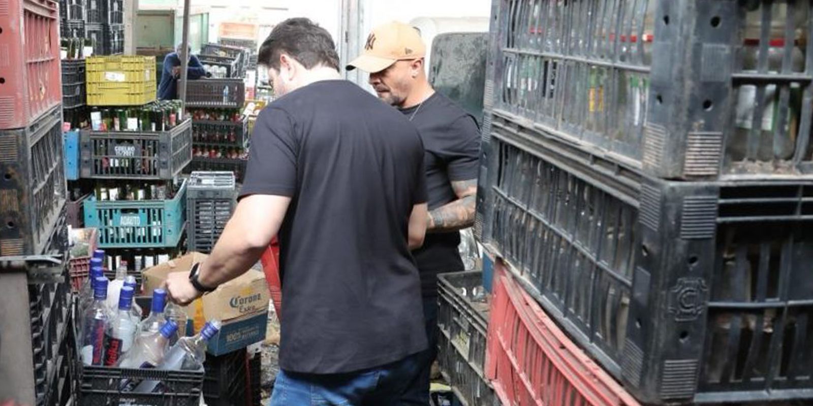 Operacao prende seis pessoas por adulteracao de bebidas em Sao