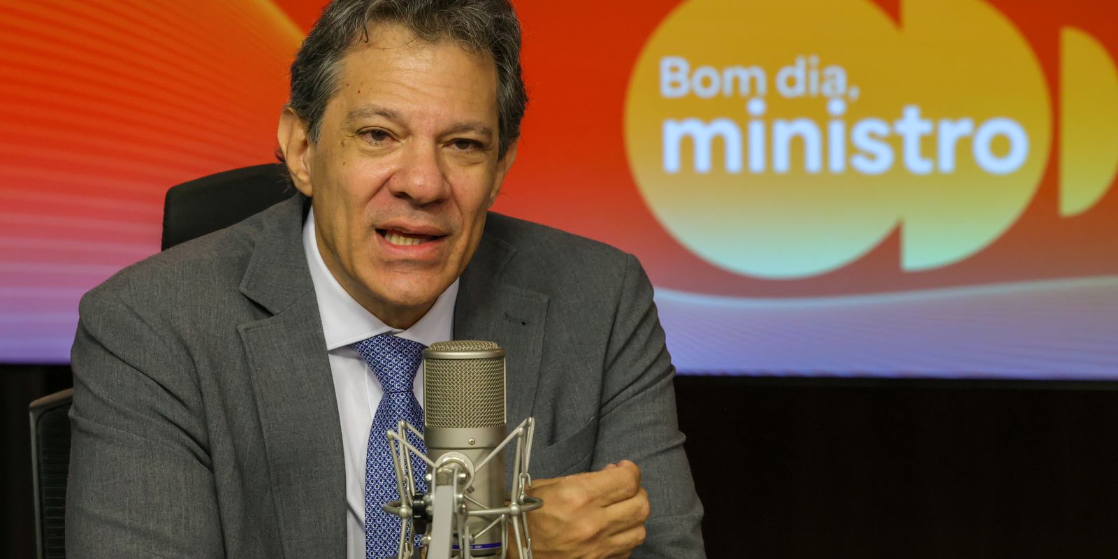 Tarifaco prejudicou mais que beneficiou populacao dos EUA diz Haddad