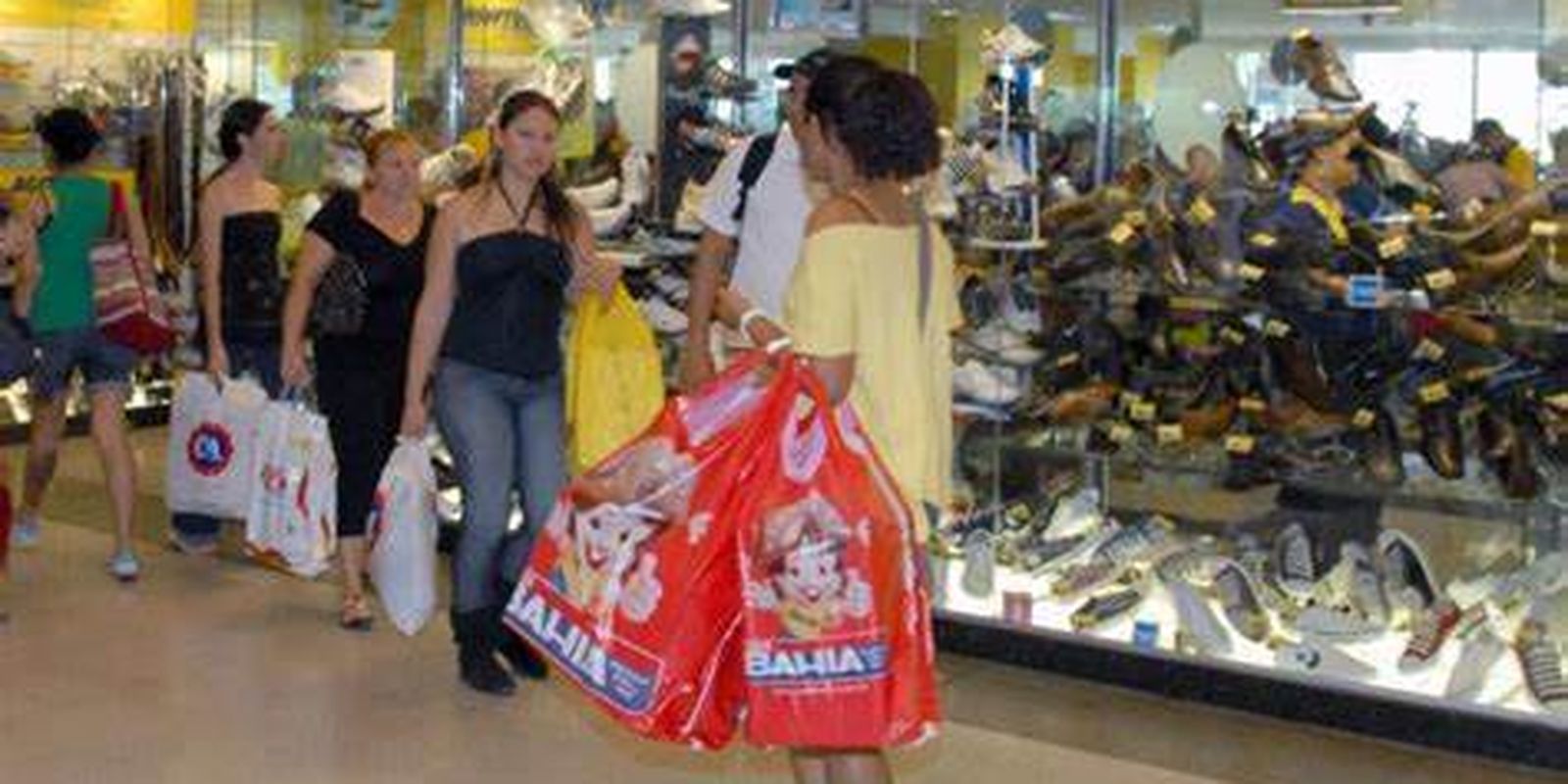 Vendas no Comércio Bombam Após Queda! Descubra os Detalhes Surpreendentes
