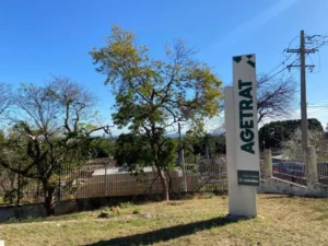 Vistoria anual para motoristas de aplicativo em Corumbá deve ser feita até 21 de novembro. Agetrat convoca para recadastramento obrigatório na sede da agência.