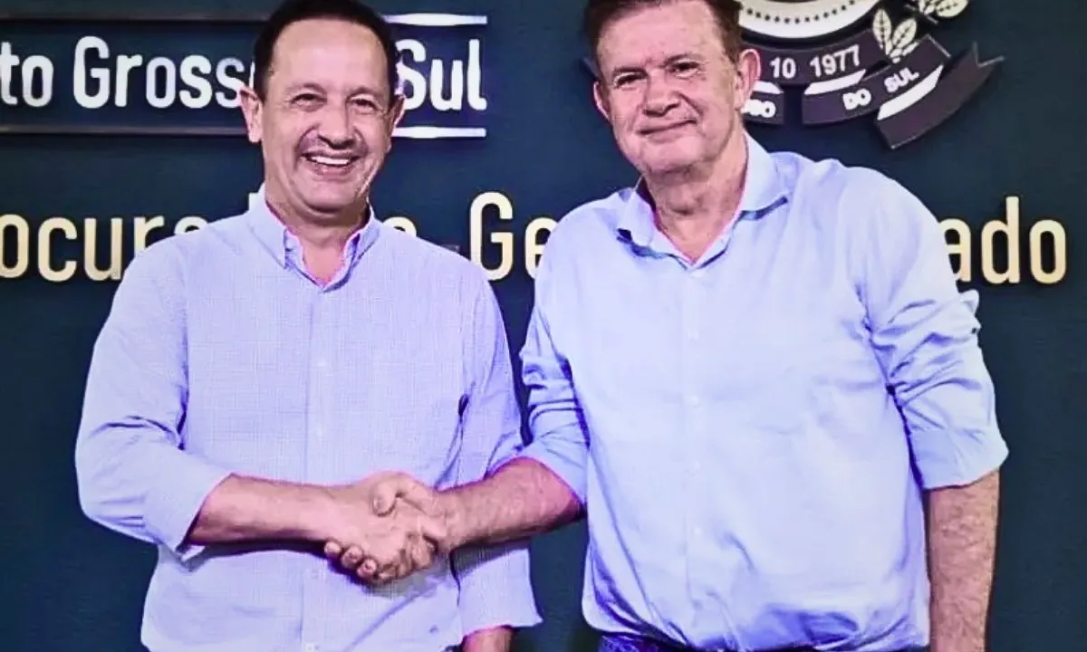 Riedel confirma Walter Carneiro como novo secretário da Casa Civil 1 Walter Carneiro assume a Secretaria da Casa Civil em Mato Grosso do Sul após a saída de Eduardo Rocha, que deixa o cargo para disputar vaga na Assembleia em 2026.