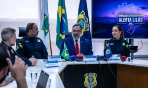 Leia mais sobre o artigo PRF prende 83 pessoas por crimes contra mulheres durante Operação Alerta Lilás