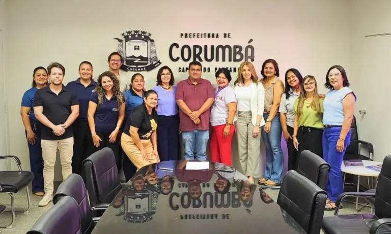 COMPED empossa novos integrantes para o biênio 2025-2027 em Corumbá; posse foi conduzida pelo prefeito Gabriel Alves e contou com a presença da vice-prefeita Bia Cavassa.