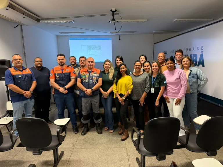 Capacitação em Corumbá apresenta Plano de Contingência contra seca e incêndios, com foco em saúde pública e comunidades vulneráveis.