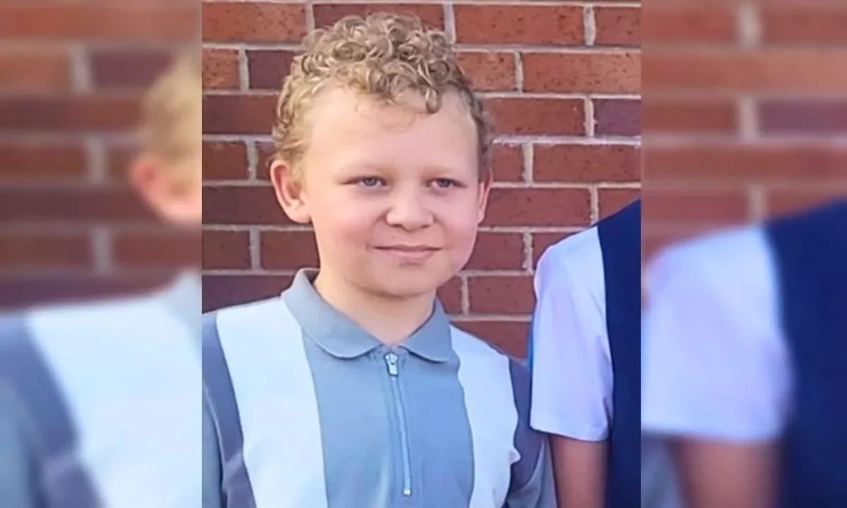 Menino de 12 anos morre na Inglaterra após inalar desodorante em desafio do TikTok 5 Leia mais sobre o artigo Menino de 12 anos morre na Inglaterra após inalar desodorante em desafio do TikTok