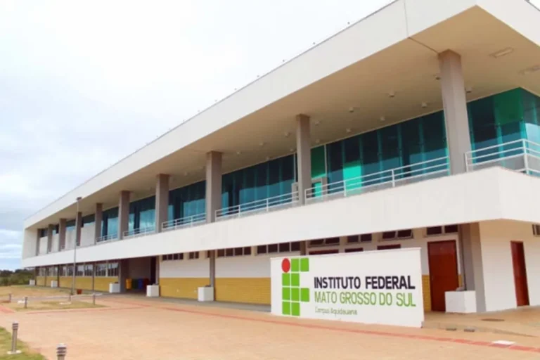 IFMS abre inscrições para 318 vagas em cursos gratuitos de espanhol, inglês e Libras em sete municípios de MS.