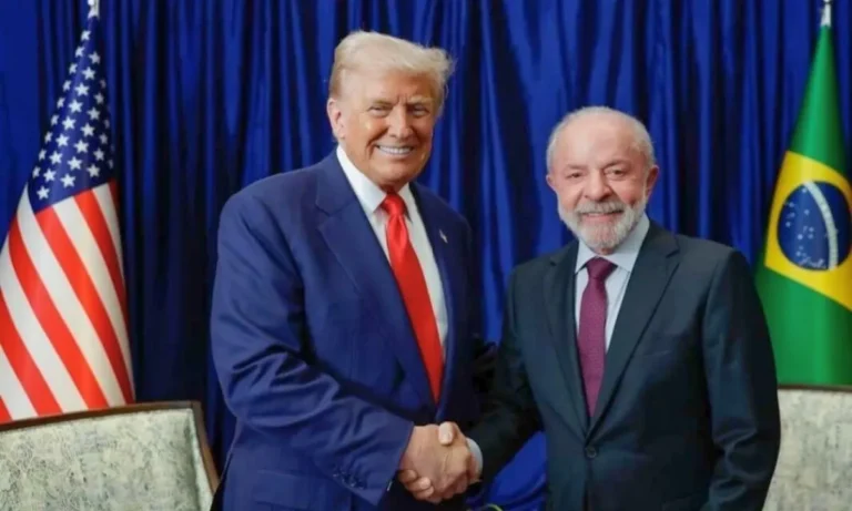 Lula e Trump se reúnem na Malásia para discutir tarifaço sobre exportações brasileiras e relação bilateral durante a Cúpula da Asean.