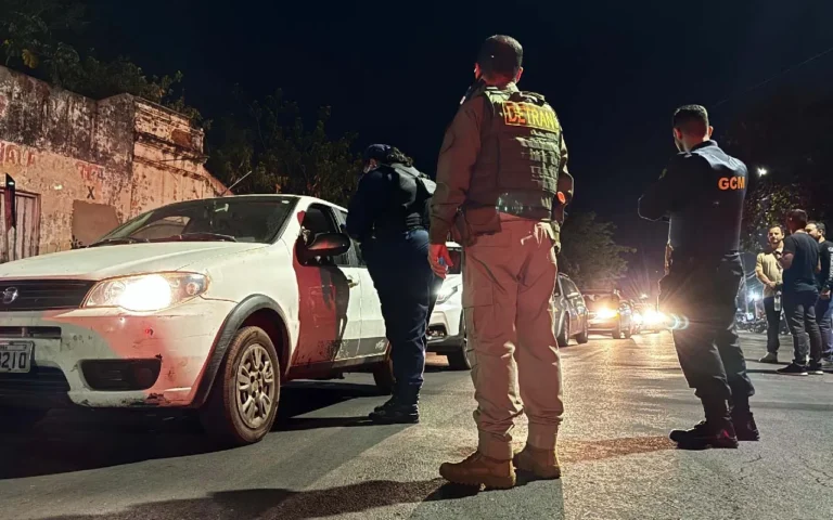 Operação Lei Seca em Corumbá encerra curso de formação de agentes com 160 veículos abordados e 23 infrações registradas.