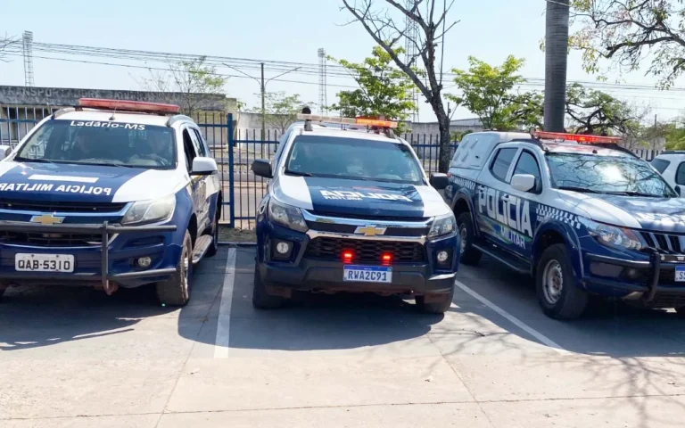 Foragido da Justiça por roubo é capturado em Corumbá. Suspeito tentou fugir, foi encontrado escondido debaixo da cama e levado à Polícia Civil.