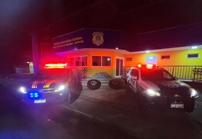 Motorista preso na BR-163 em Glória de Dourados transportava 106 kg de cocaína avaliados em mais de R$ 5 milhões.