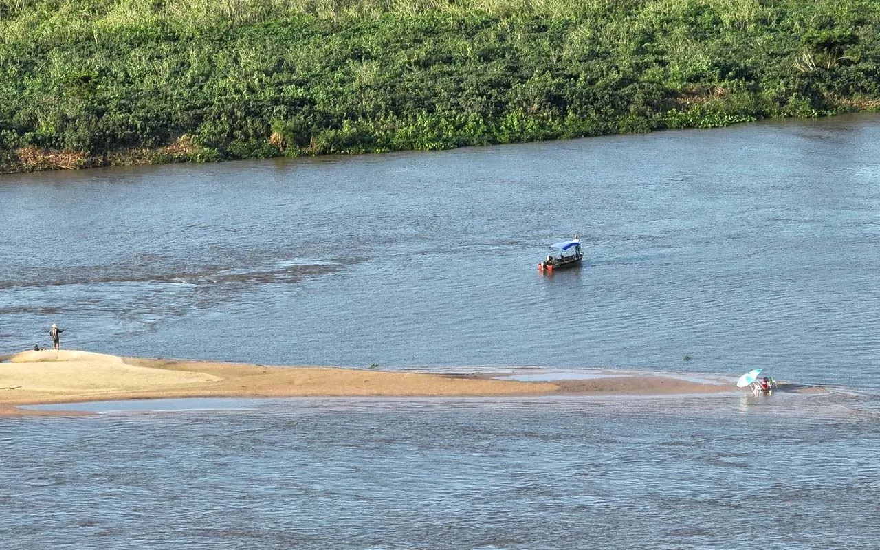 Defesa Civil de Corumbá emite alerta sobre riscos no Rio Paraguai durante o período de seca.