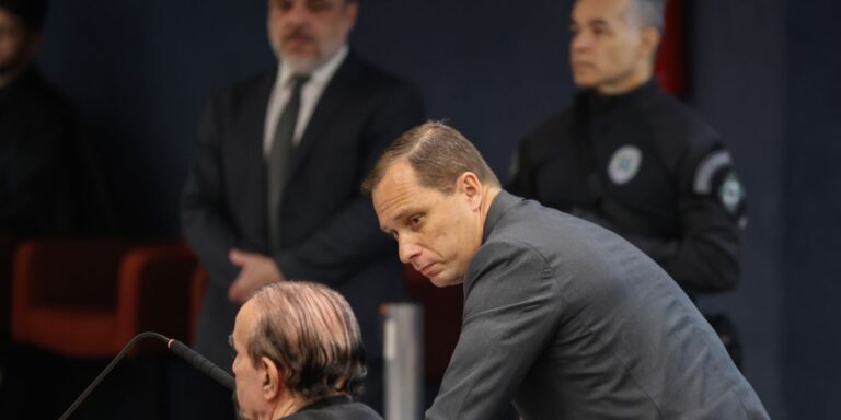 Mauro cid cumpre audiência no STF e tem tornozeleira eletrônica removida
